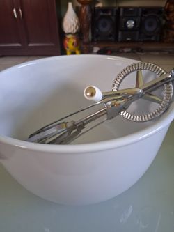 Recipiente De Cerámica Con batidor manual