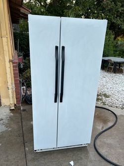 Fridge / refrigerator