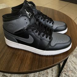 Nike Air Jordan Men’s Size 8 (New-Nuevos)