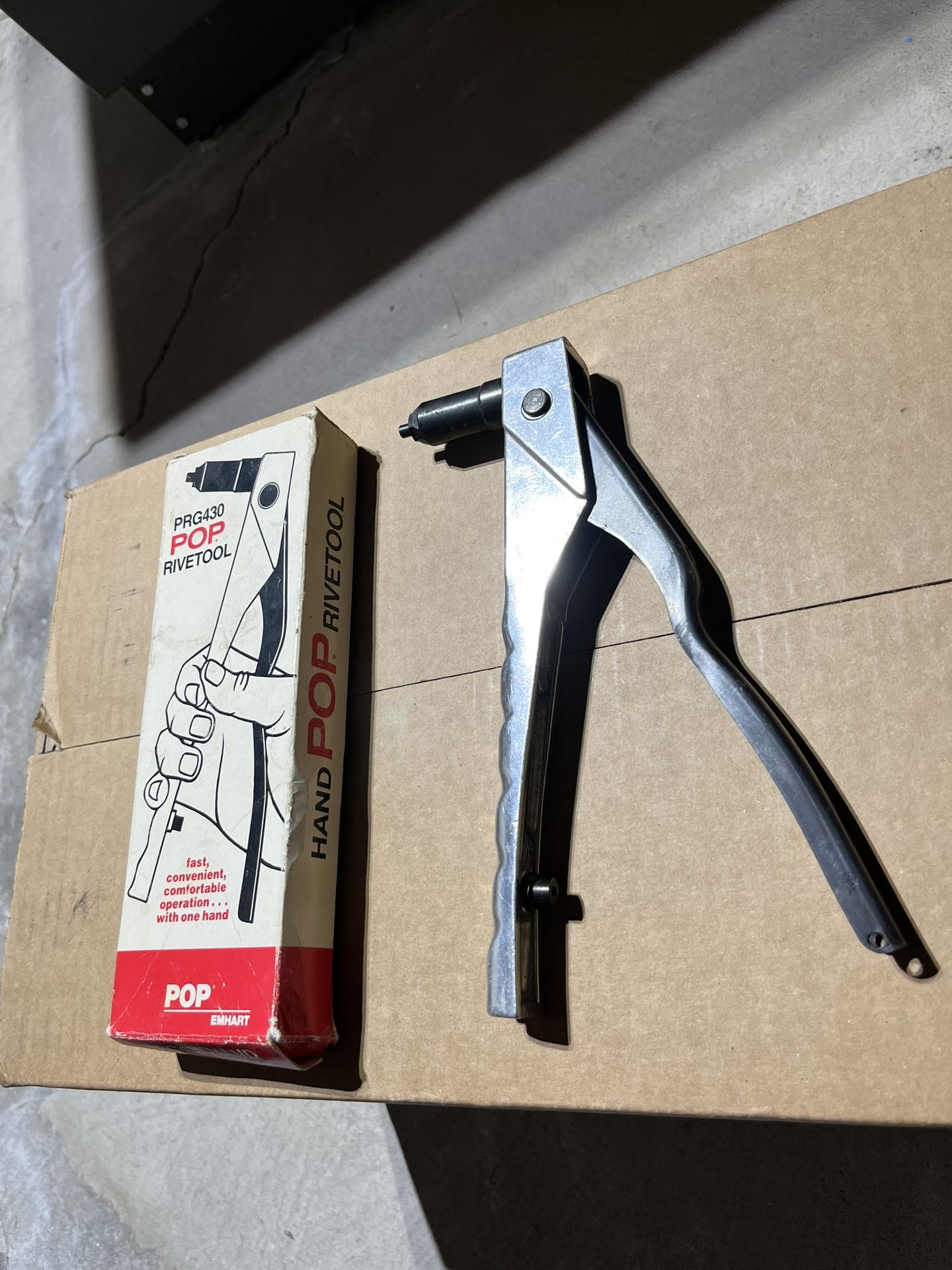Emhart RRG430 Pop Rivet Tool