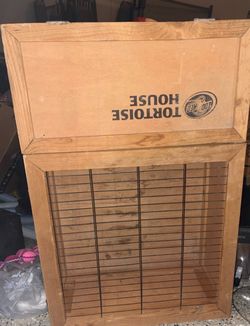 Zoo med tortoise house / tortoise tank