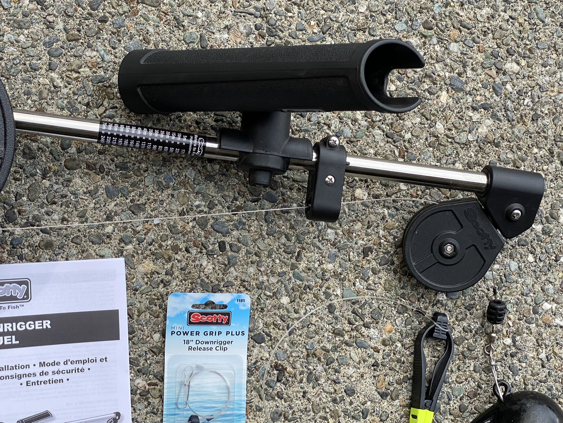 Scotty Manual Fishing Depth master Downrigger 264ft Depth W/ Weight