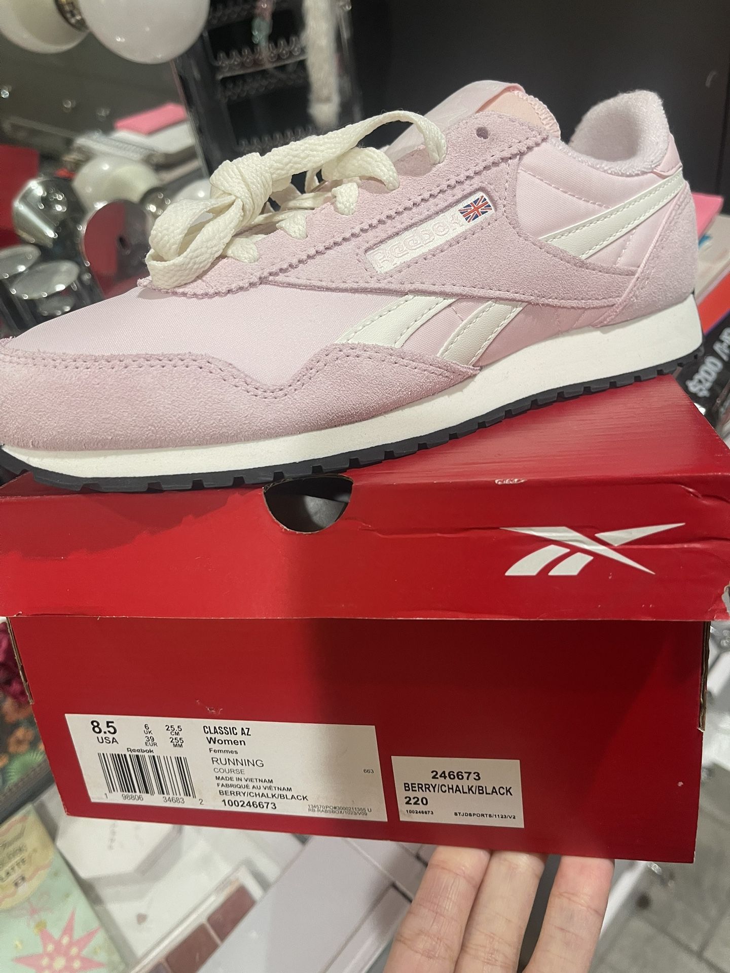Women Reebok Shoes