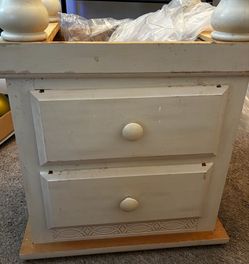 White Wood 2-Drawer Nightstand