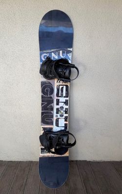 GNU Snowboard and Union Bindings