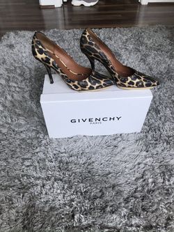 Givenchy Stilettos Pumps
