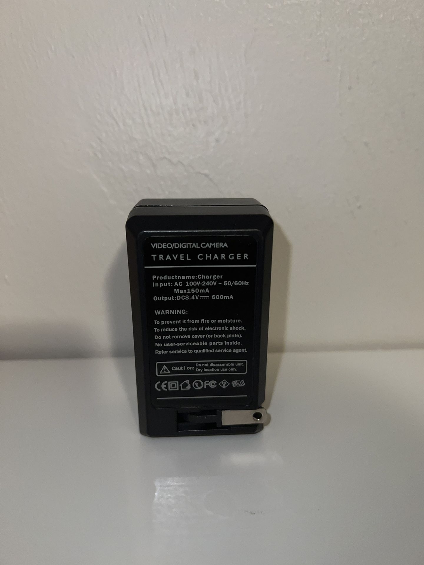 Video/Digital Camera Charger