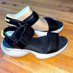 New Size 7.5 Women's Sorel Explorer Blitz Stride Wedge Sandals Black