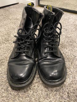 VINTAGE DR MARTENS