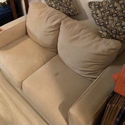 Love Seat Couch 75$