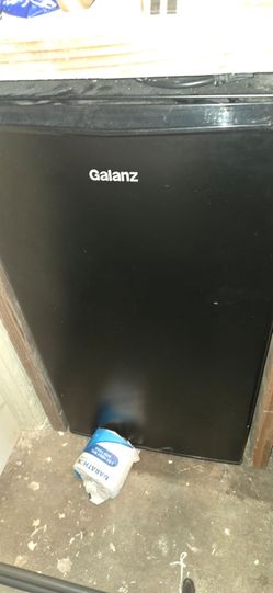 Mini fridge