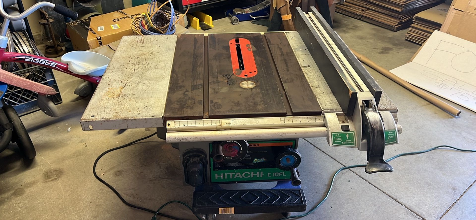 Hitachi C10FL Stationary Saw -no Stand 