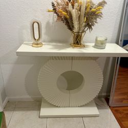 Modern Cream Console Table – Sculptural Circle Base