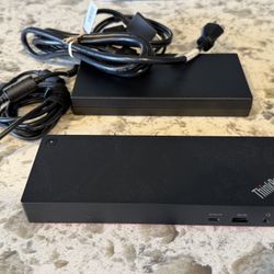  40B00300US Lenovo Docking Station USB C Bundle:
