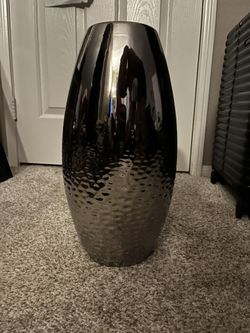 Metallic mirrored vase