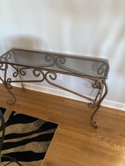 Credenza excellent condition metal