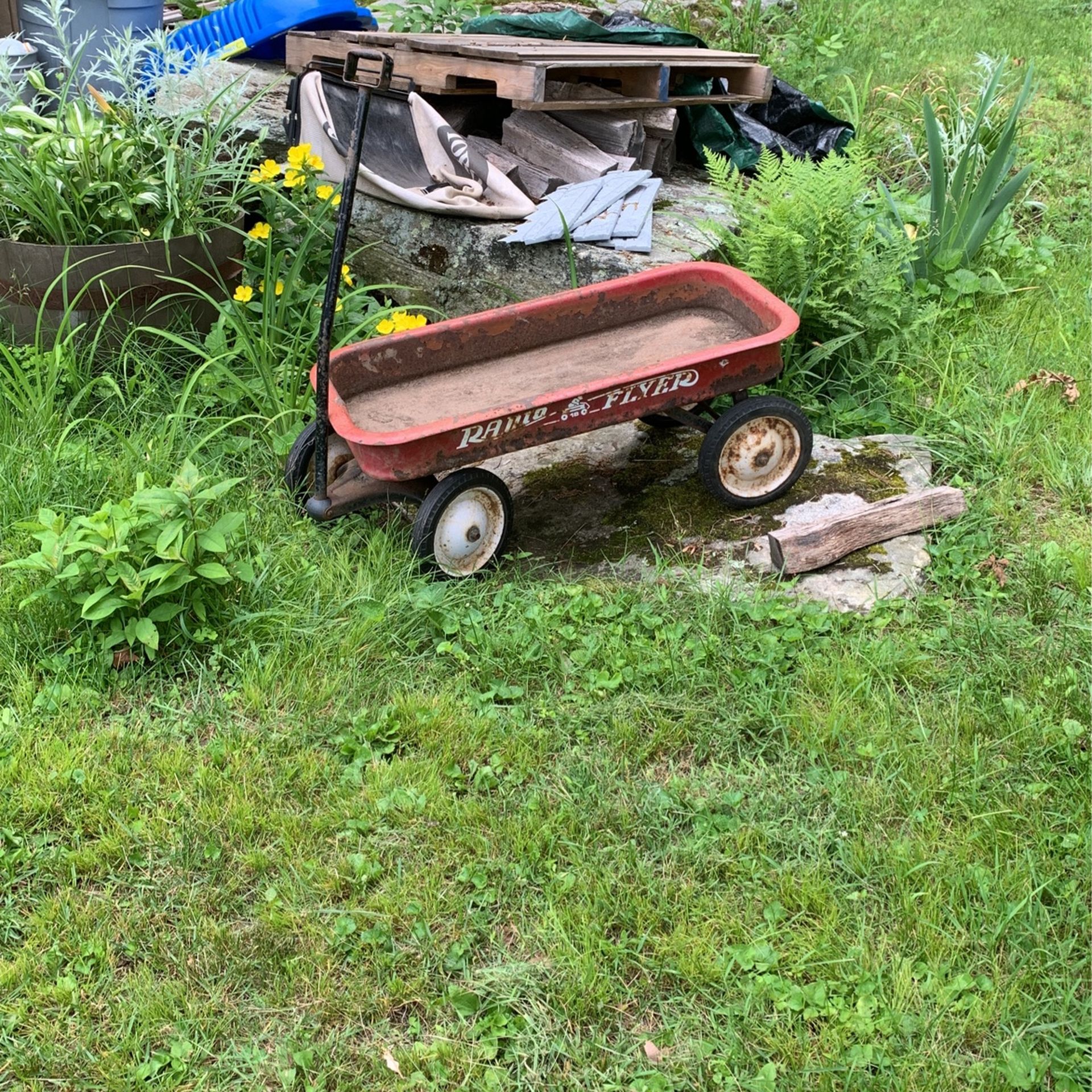 Vintage Metal Radio Flyer