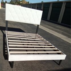 WHITE FULL BED FRAME METAL AND WOOD 