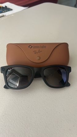 Gen 2 Ray-Ban Meta Glasses Black Polarized w/ Case