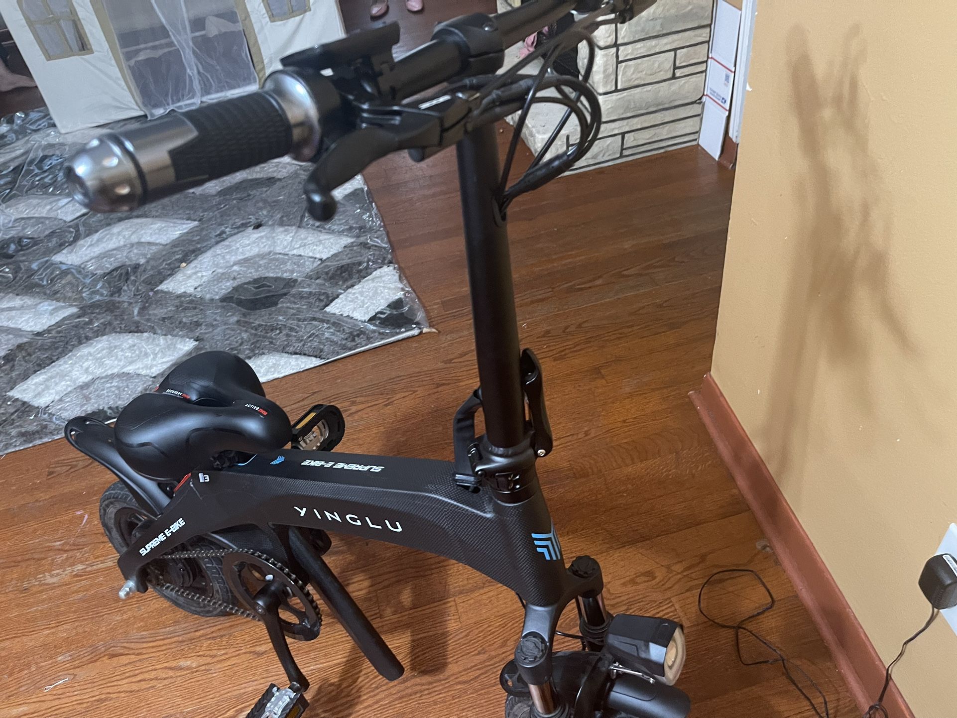 SUPREME E-BIKE