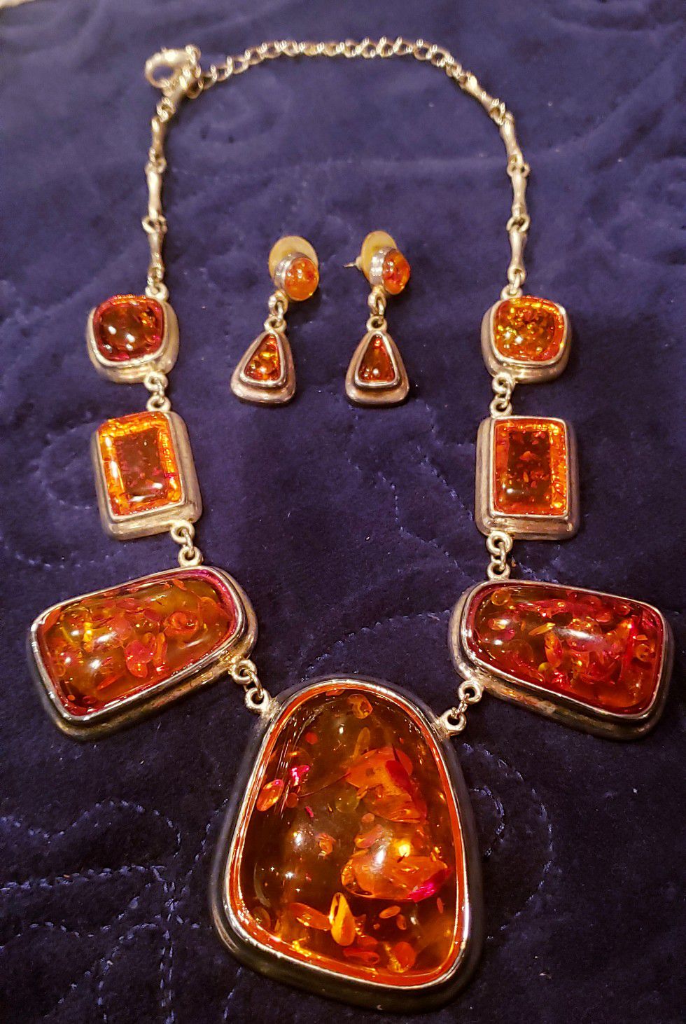 Amber necklace and earring