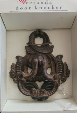 Vintage Pier 1 Cast Iron Door Knocker