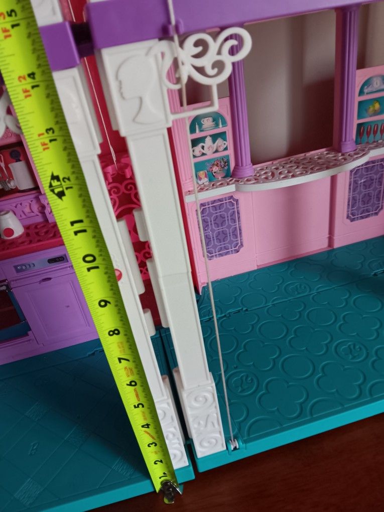 XL Barbie Doll House