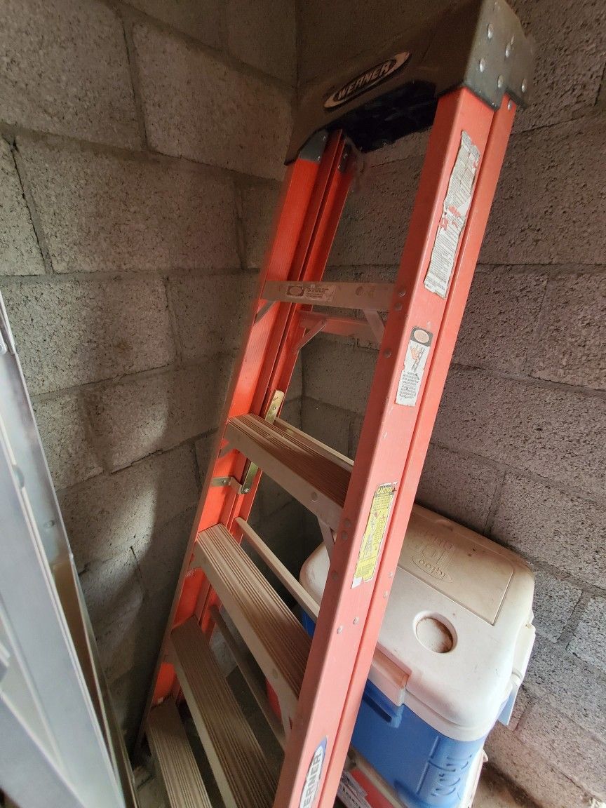 6 Ft Ladder