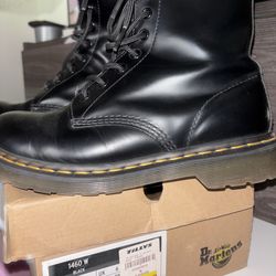 Dr. Martens 1460 WOMEN'S Smooth Leather Lace Up Boots