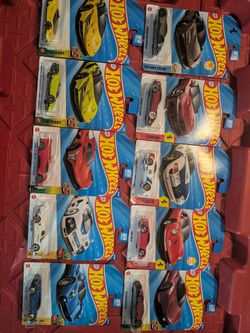 Hot wheels Ferrari's,McClaren,Lamborghini's,Cadillac hypercard,Mazda787B, Pagani utopia.Brand new excellent condition