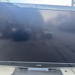Free Large Sony Tv And Stand