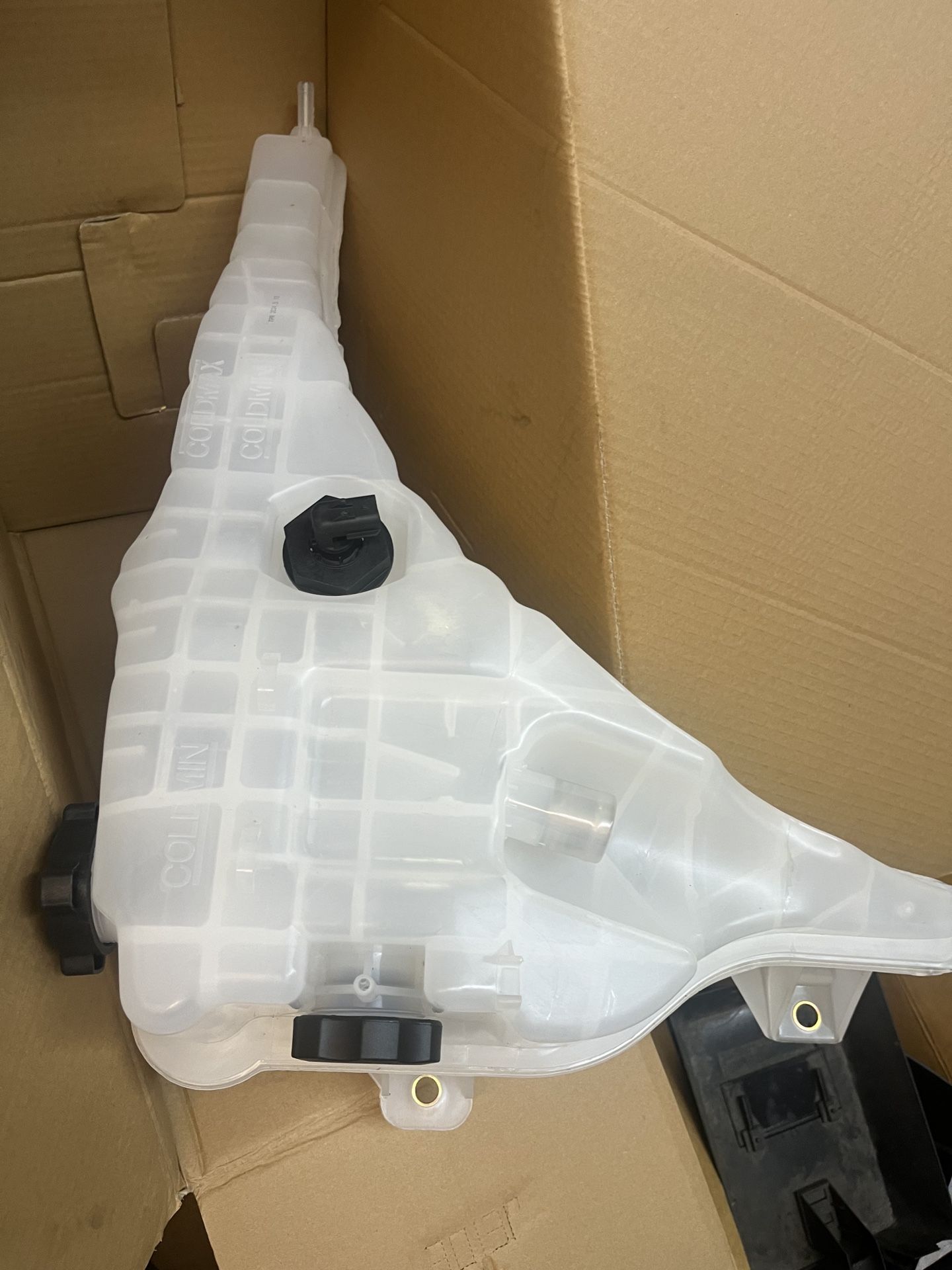 Coolant Tank for Freightliner Cascadia, Century Class, Columbia and Coronado (2008-2017)
