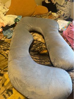 Pregnancy pillow