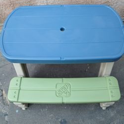 Picnic Table 