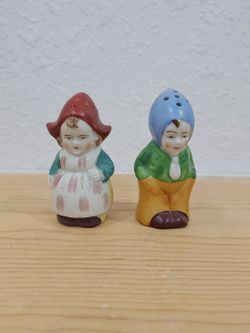 Vintage Occupied Japan Boy Girl Salt and Pepper Shakers Dutch Style