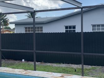 Pool Screen And Kick Plate