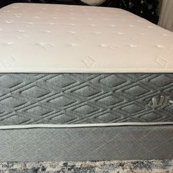 Allswell queen mattress, and boxspring. It is very good condition.