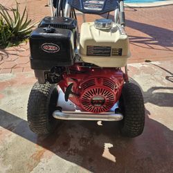 Pressure Washer Comercial SIMPSON-HONDA  de 4200 PSI Y 4.0 GPM 