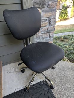 Flash Furniture Beverly Mid-Back Task/Desk Chair - Great Condition $35