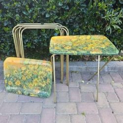 Vintage MCM Mid-century Floral TV Trays Set Of 4