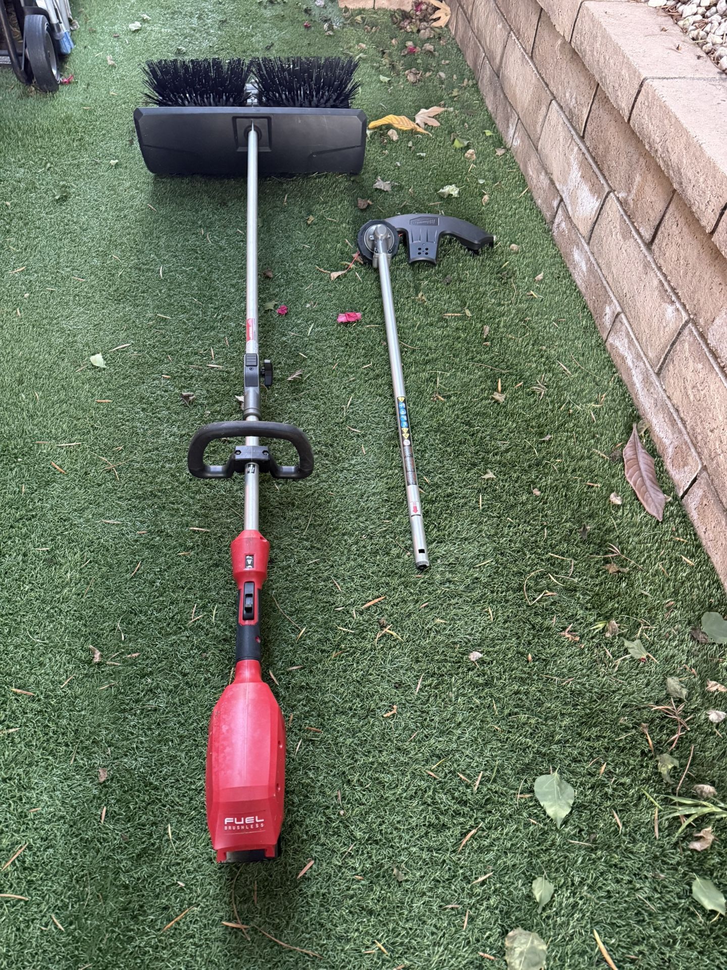 Milwaukee M18 FUEL QUIK LOK Power Head + Turf Bristle Brush Like New