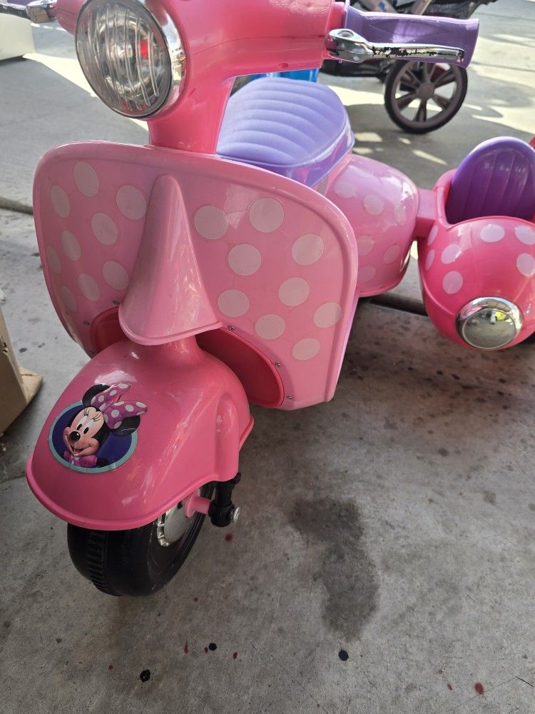 Minnie Mouse Bike And Frozen
