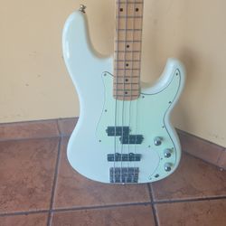 Tagima Bass New With Warrenty