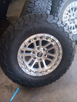 17x9 AXD WHEELS 6X139 6X5.5 ON 285 70 17 BFG