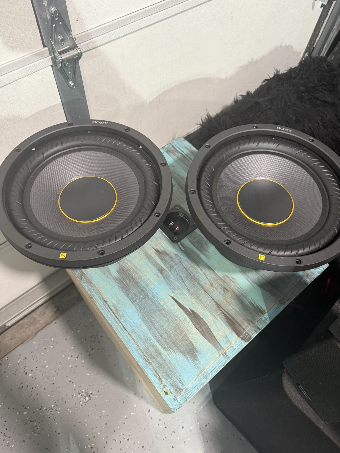 Sony Mobile Es 12’s Like New