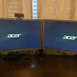 Dual Monitor Set With Stand, Webcam, and Docking Station