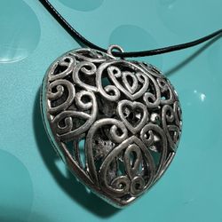 Pendant Necklaces 20$ Each Or Two For 30$