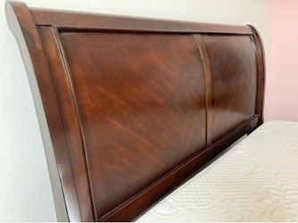 Cherry Wood Queen Bed