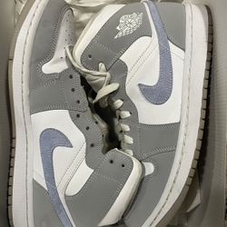 Jordan 1 Wolf Grey Alum