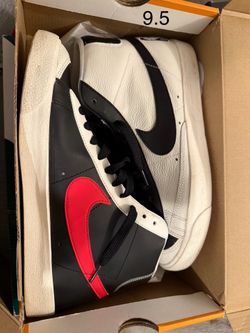 Mens size 9.5 nike shoes